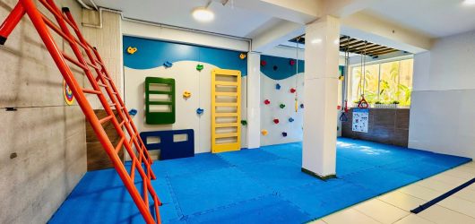 Sân vận động trong nhà 1 Sân vận động trong nhà 1