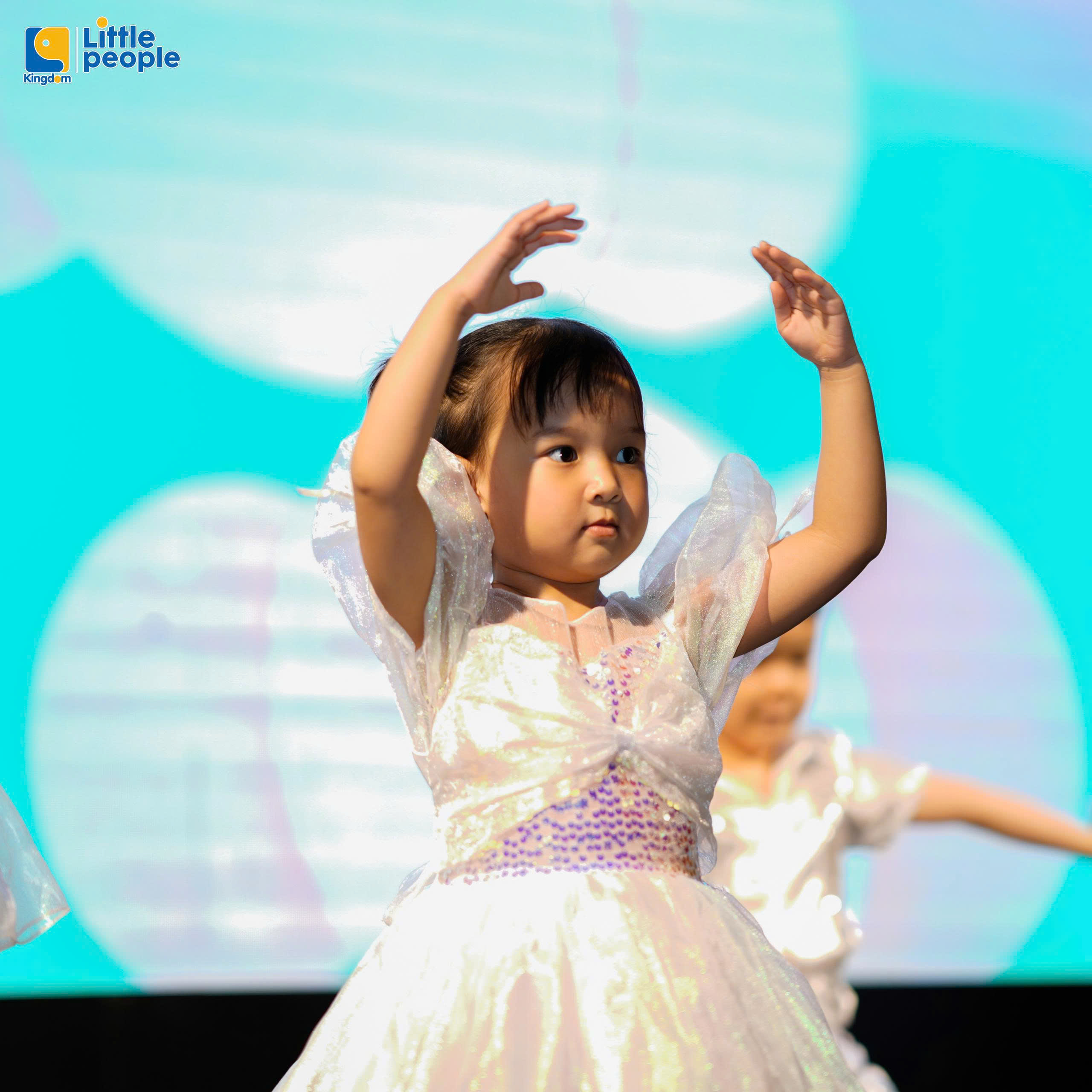 Hoạt động phát triển thể chất 3